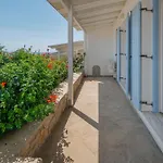 Bella Vista Serifos Town